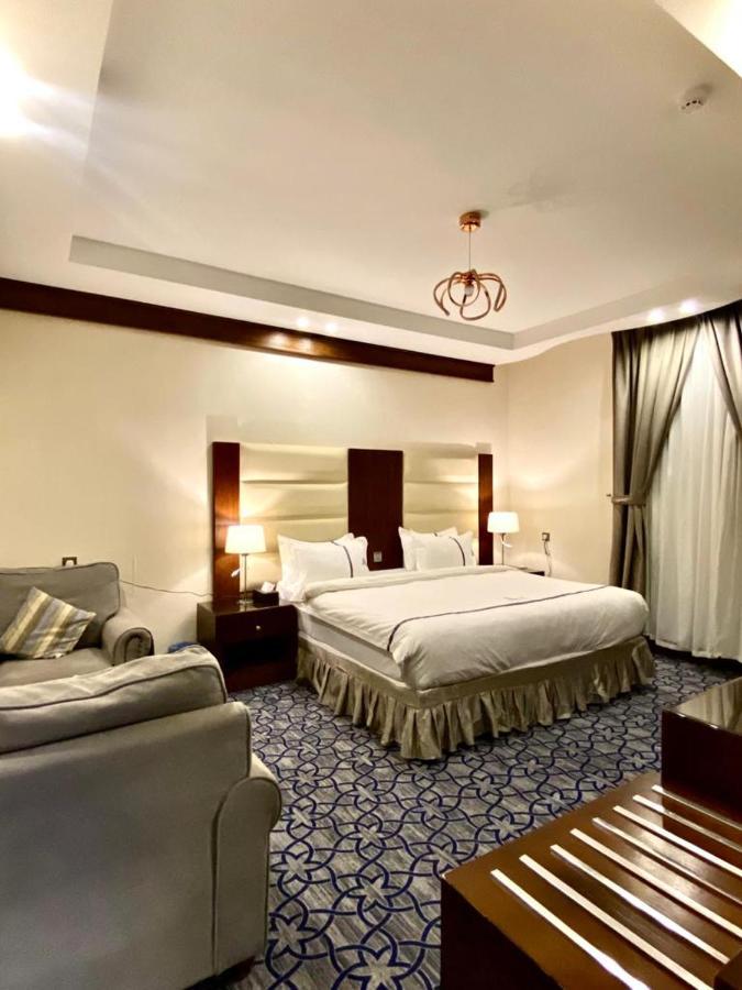 Aral Hotel Apartments Tabuk Extérieur photo