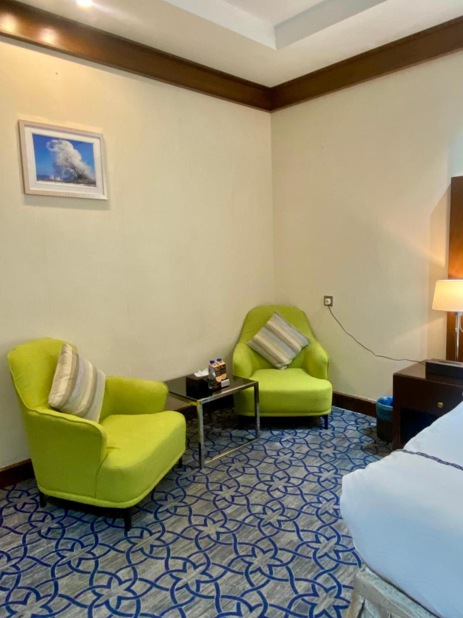Aral Hotel Apartments Tabuk Extérieur photo
