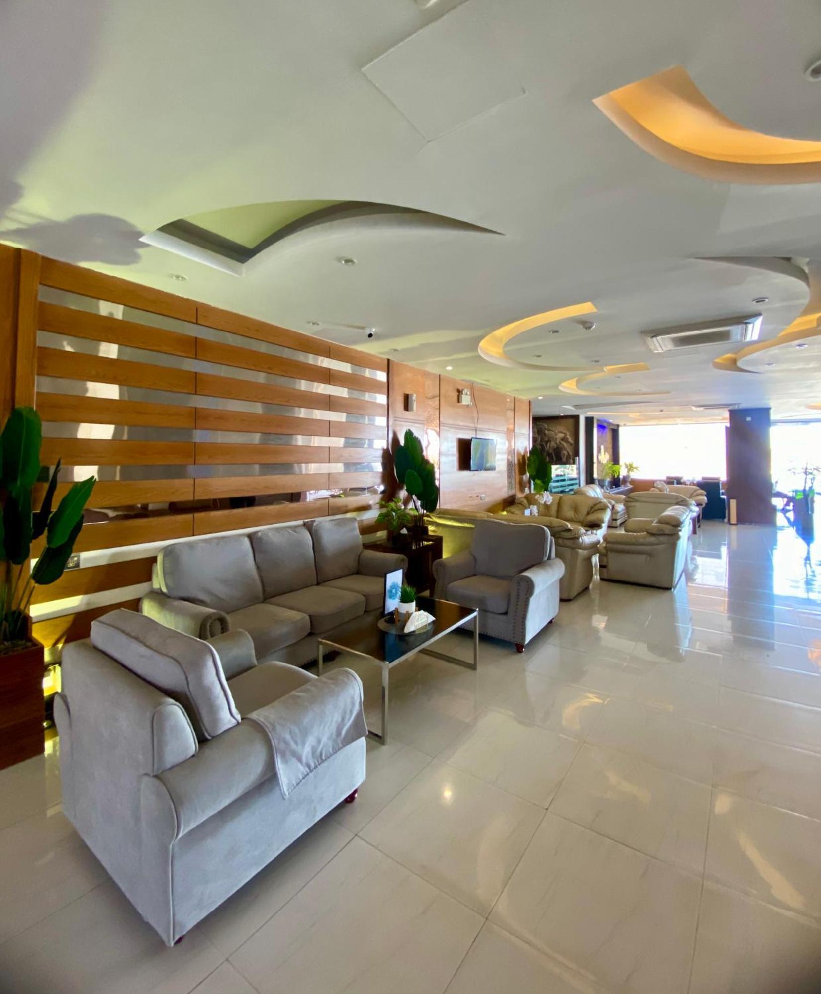 Aral Hotel Apartments Tabuk Extérieur photo